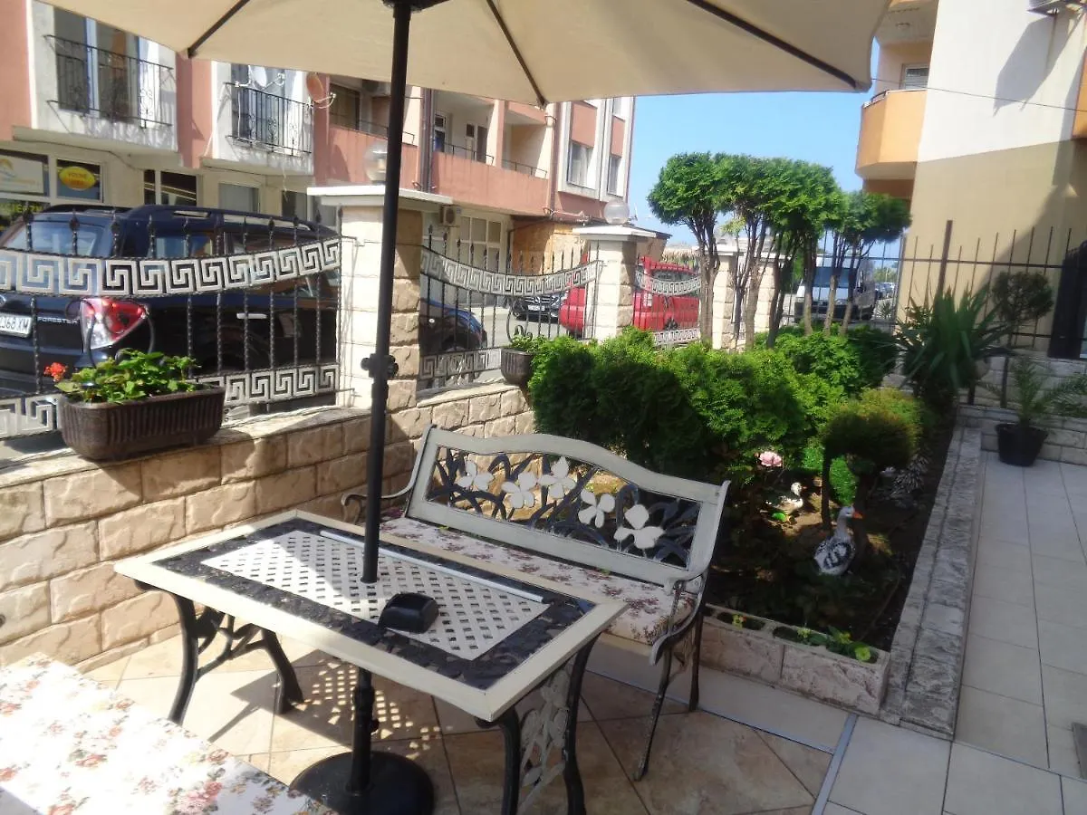 Family Hotel Vermona Primorsko 2*,